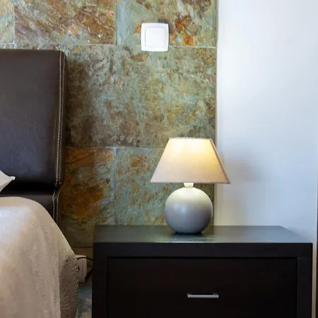Apartment Cliff Refuge By Lovelystay *