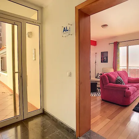 Cliff Refuge By Lovelystay Διαμέρισμα